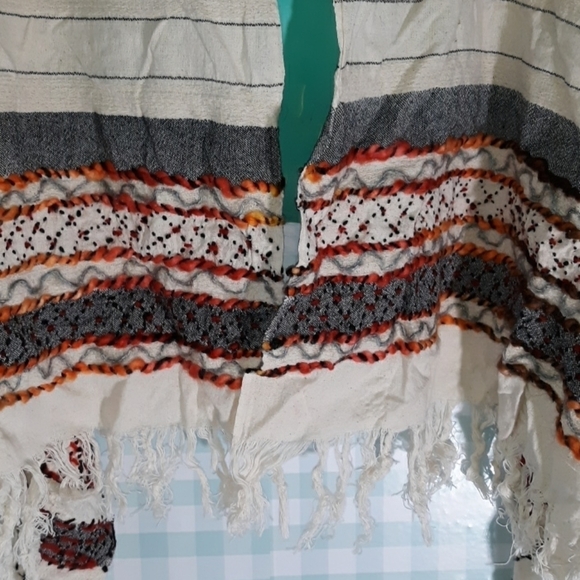 Silpada wool mix blanket shawl wrap - Picture 2 of 4